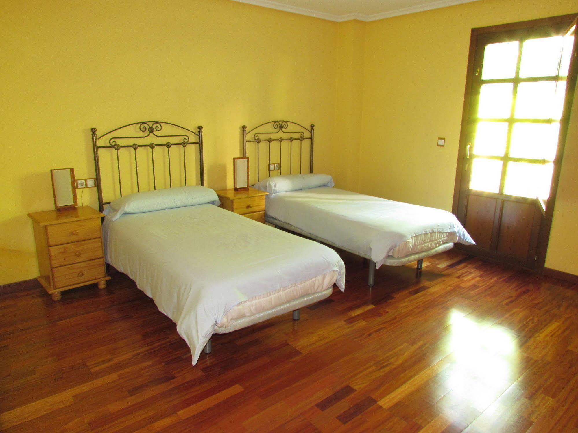 Apartamentos Via Nova Ourense Buitenkant foto